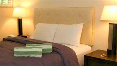 фото отеля Mary's Resort Fort Lauderdale