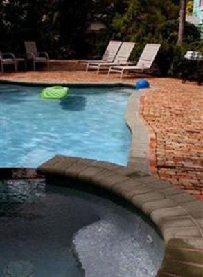 фото отеля Mary's Resort Fort Lauderdale