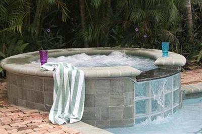фото отеля Mary's Resort Fort Lauderdale