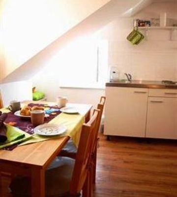 фото отеля Green Nest Apartment