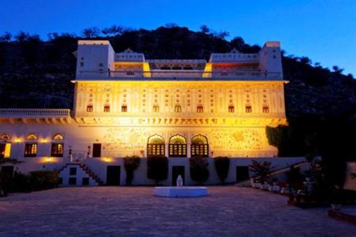 фото отеля Castle Kalwar