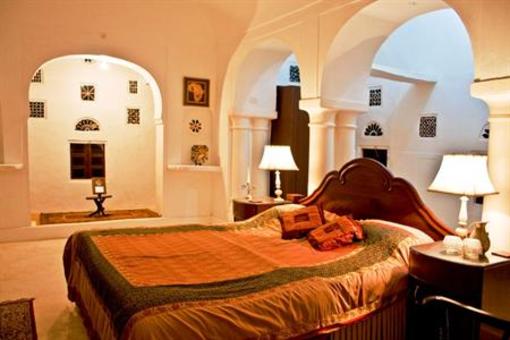 фото отеля Castle Kalwar