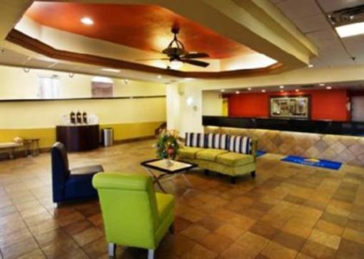 фото отеля Comfort Inn & Suites Winter Park Village Area