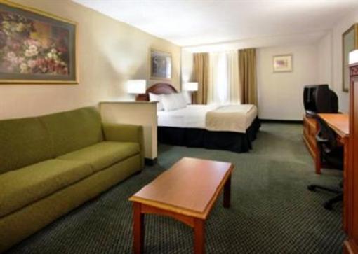 фото отеля Comfort Inn & Suites Winter Park Village Area