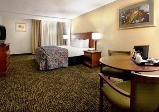 фото отеля Comfort Inn & Suites Winter Park Village Area