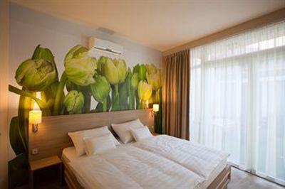 фото отеля Barokk Hotel Promenád Gyor