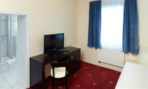 фото отеля Hotel Rengener Stubchen
