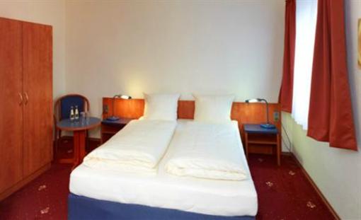фото отеля Hotel Rengener Stubchen