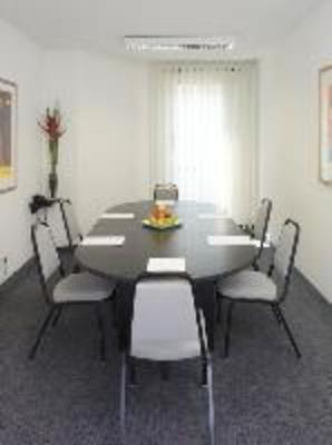фото отеля Holiday Inn Berlin City Center East Prenzlauer Allee