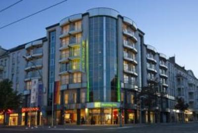 фото отеля Holiday Inn Berlin City Center East Prenzlauer Allee