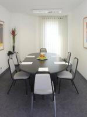 фото отеля Holiday Inn Berlin City Center East Prenzlauer Allee
