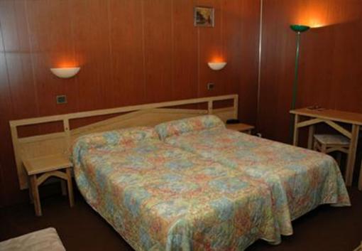 фото отеля Motel Les Broussailles