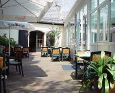 фото отеля Waldhotel Hufeisenhof Linsengericht