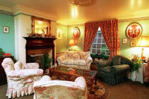 фото отеля Coach House Bed & Breakfast