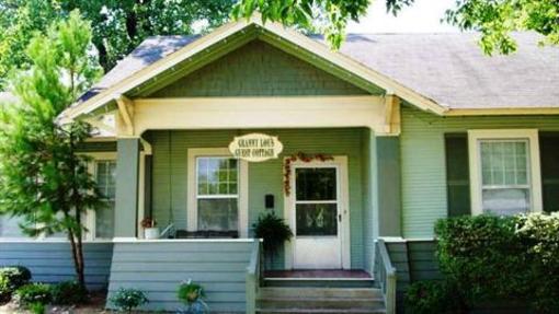 фото отеля Granny Lou's B&B