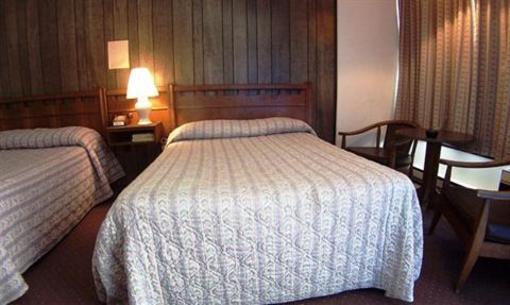 фото отеля Windjammer Motor Inn
