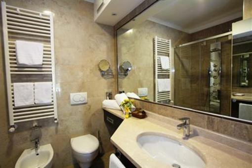 фото отеля Raya Hotel Motel