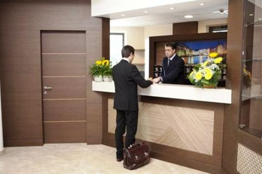 фото отеля Raya Hotel Motel