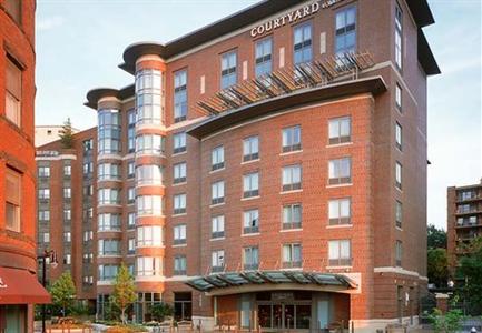 фото отеля Courtyard Boston Brookline