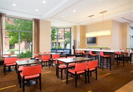 фото отеля Courtyard Boston Brookline