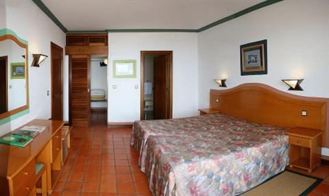 фото отеля Hotel Jardim Atlantico Calheta
