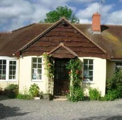 фото отеля Brymbo Bed and Breakfast