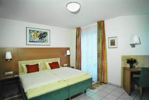 фото отеля Stadthotel