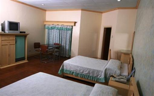 фото отеля Middleton Apartelle