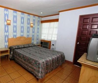 фото отеля Middleton Apartelle