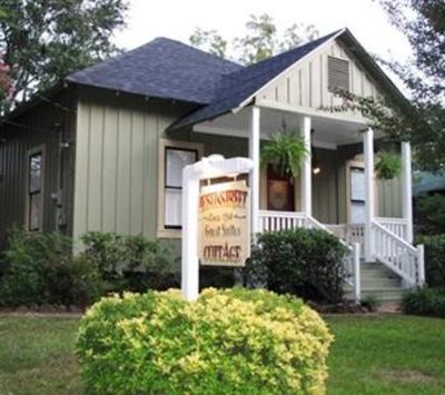 фото отеля Austin Street Cottages Jefferson (Texas)
