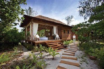 фото отеля Desroches Island Lodge