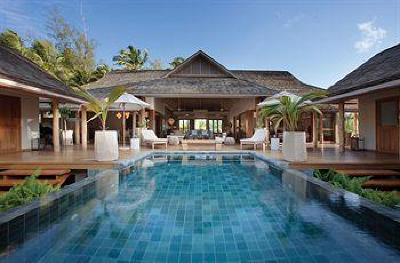 фото отеля Desroches Island Lodge