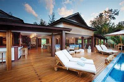 фото отеля Desroches Island Lodge