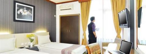 фото отеля Cirebon Plaza Hotel
