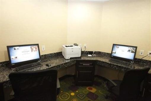 фото отеля Hampton Inn Beeville