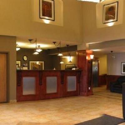 фото отеля Lakeview Inns & Suites Fort Nelson