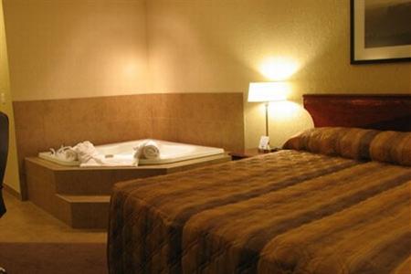 фото отеля Lakeview Inns & Suites Fort Nelson