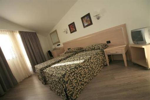 фото отеля Hotel Garni Castel Beseno