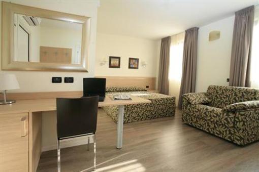 фото отеля Hotel Garni Castel Beseno