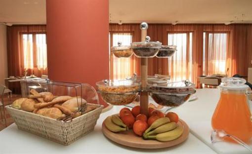 фото отеля Hotel Garni Castel Beseno