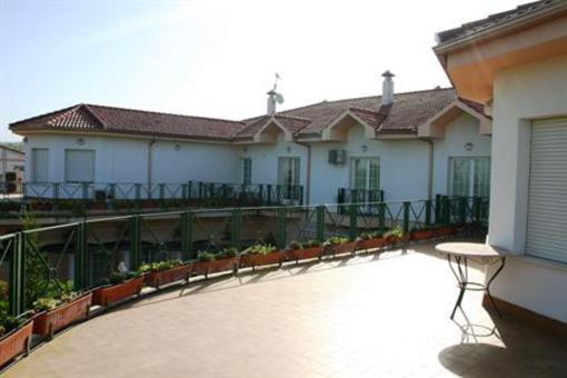 фото отеля Hotel Mitra Cabra