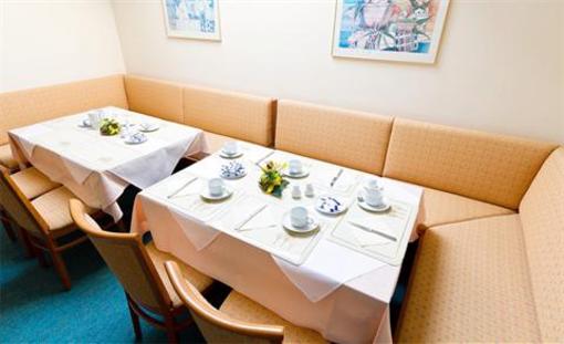 фото отеля Pension Lindenhof Grasbrunn