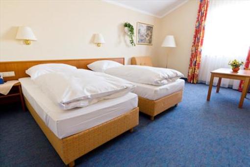 фото отеля Pension Lindenhof Grasbrunn