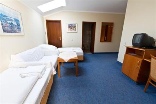 фото отеля Pension Lindenhof Grasbrunn