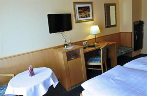 фото отеля Hotel Rheinkrone Andernach