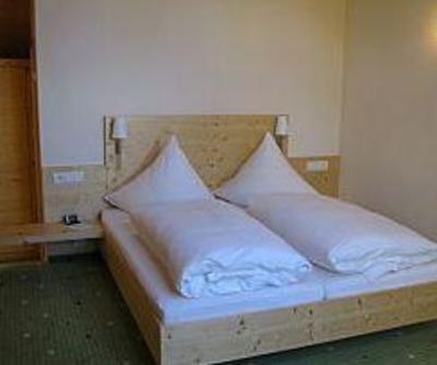фото отеля Das Roessle Hotel & Cafe Schoren