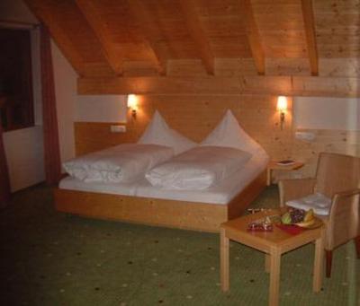 фото отеля Das Roessle Hotel & Cafe Schoren