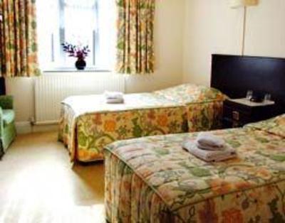 фото отеля Ryemore Guest House Ashford