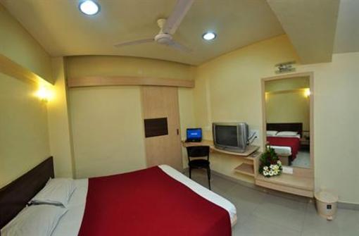 фото отеля Hotel Rajdhani Pune
