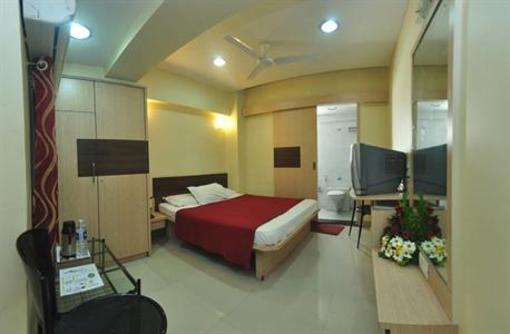 фото отеля Hotel Rajdhani Pune